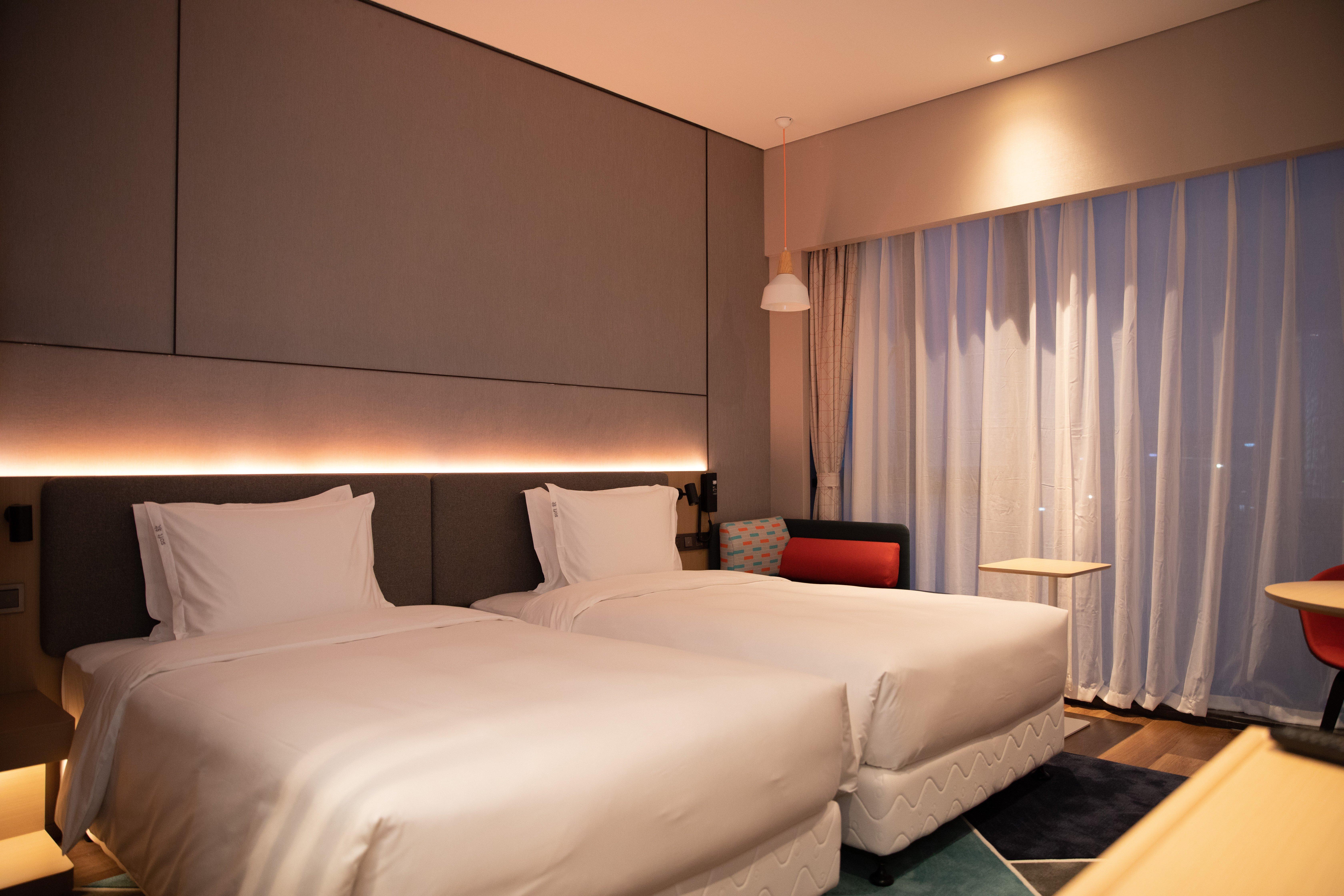 Holiday Inn Express Shenzhen Longhua By Ihg מראה חיצוני תמונה
